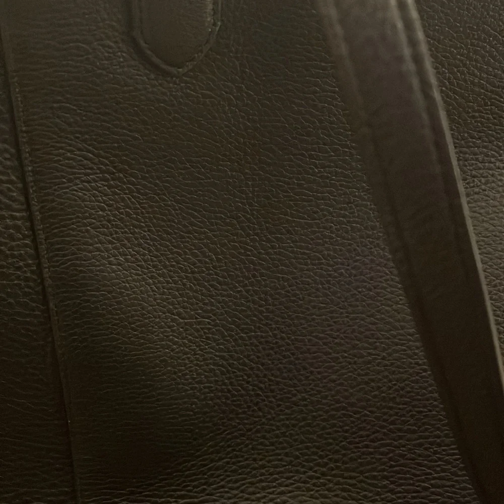 Kate Spade Tote - Picture 2 of 5